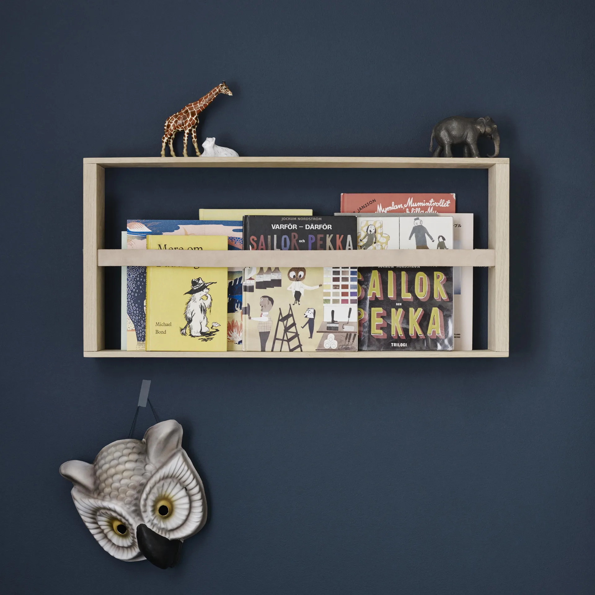 Norr avisholder, eg Fritz Hansen
