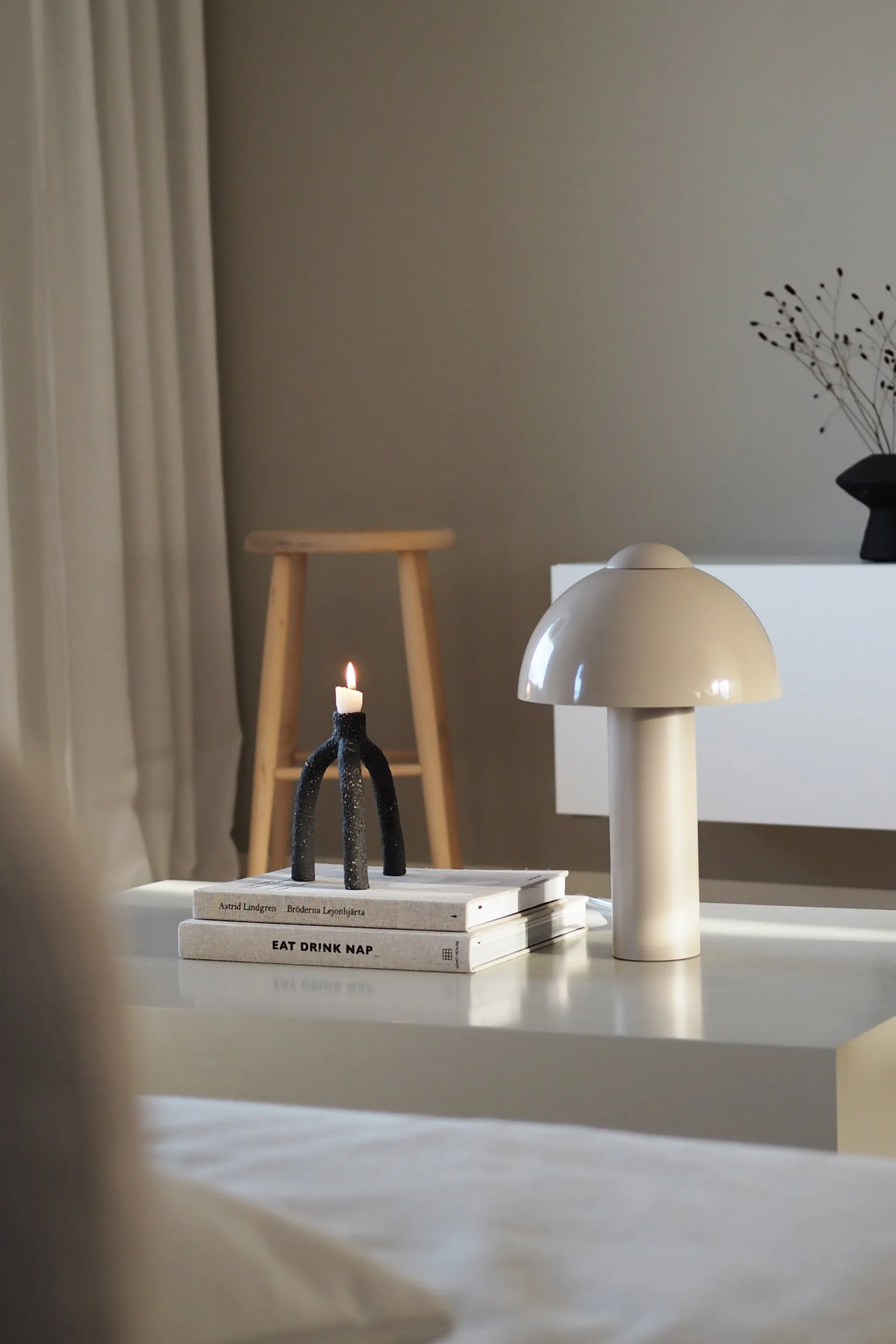 Buddy 23 bordlampe 36 cm, Sand Globen Lighting