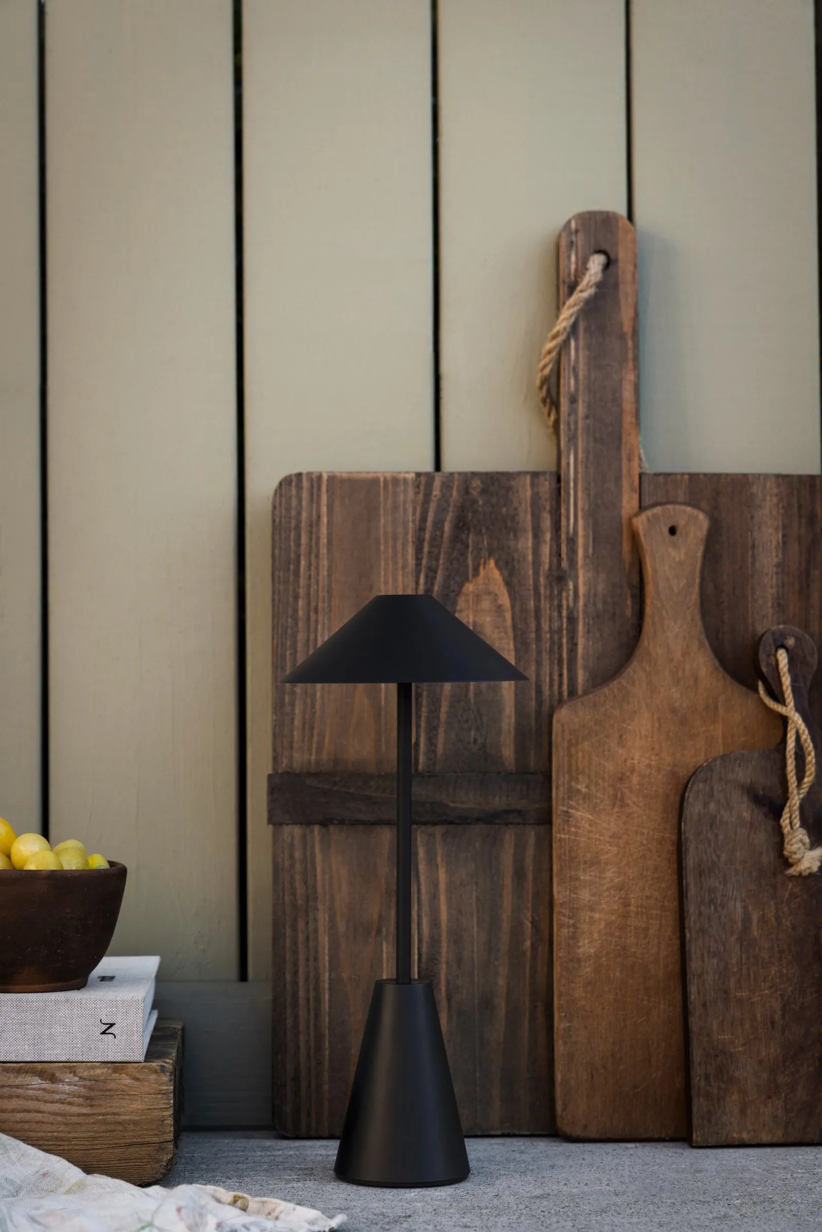 Cannes 32 portabel bordlampe, Sort Globen Lighting