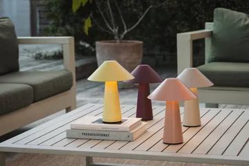 Cannes portabel bordlampe - Havregul - Globen Lighting