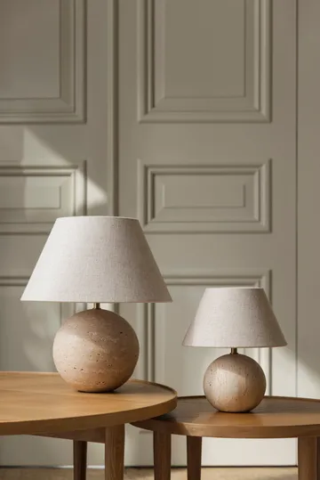 Castello 35 bordlampe - Beige travertin - Globen Lighting