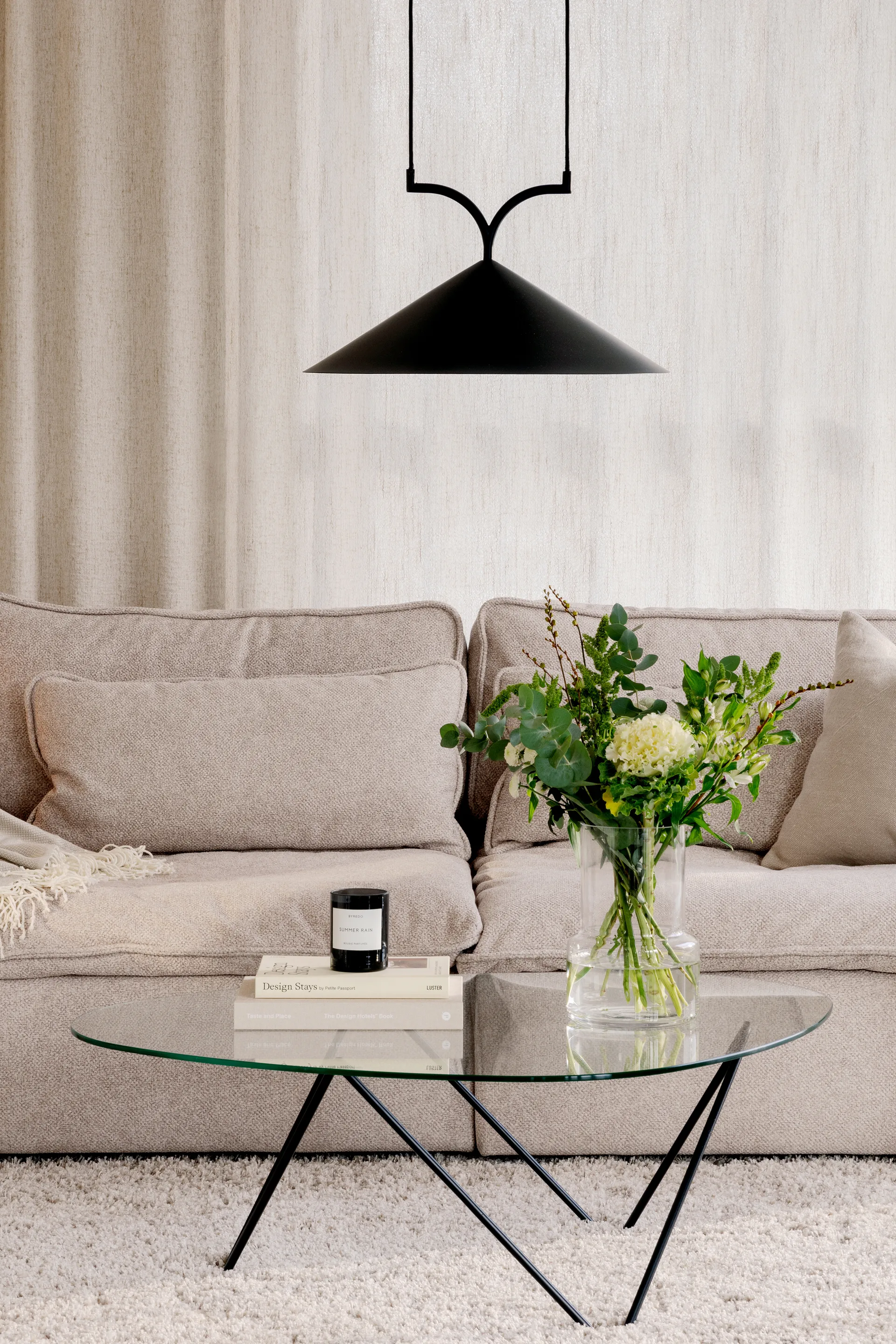 Curve pendel 50, Sort Globen Lighting