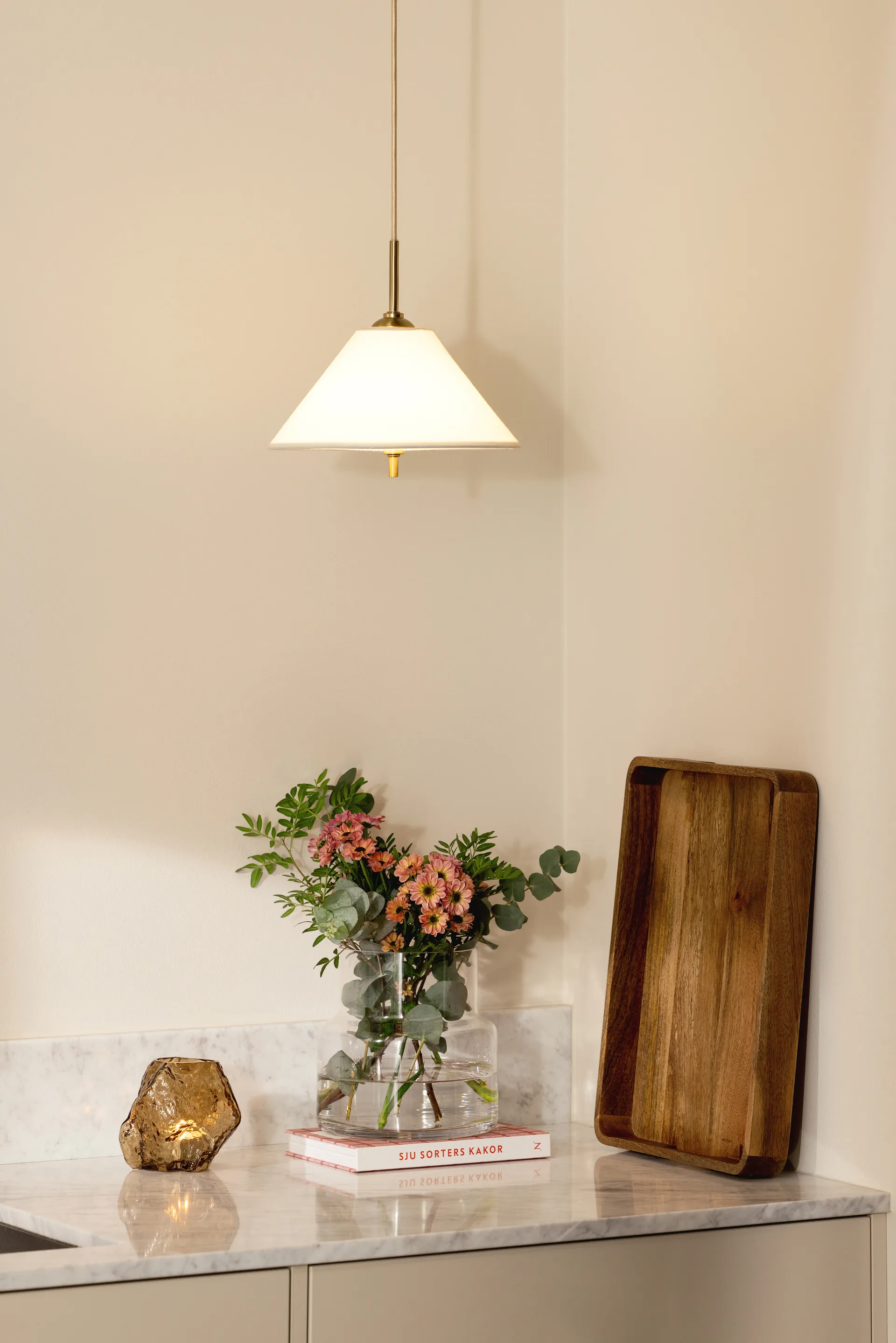 Iris pendel 25, Creme Globen Lighting