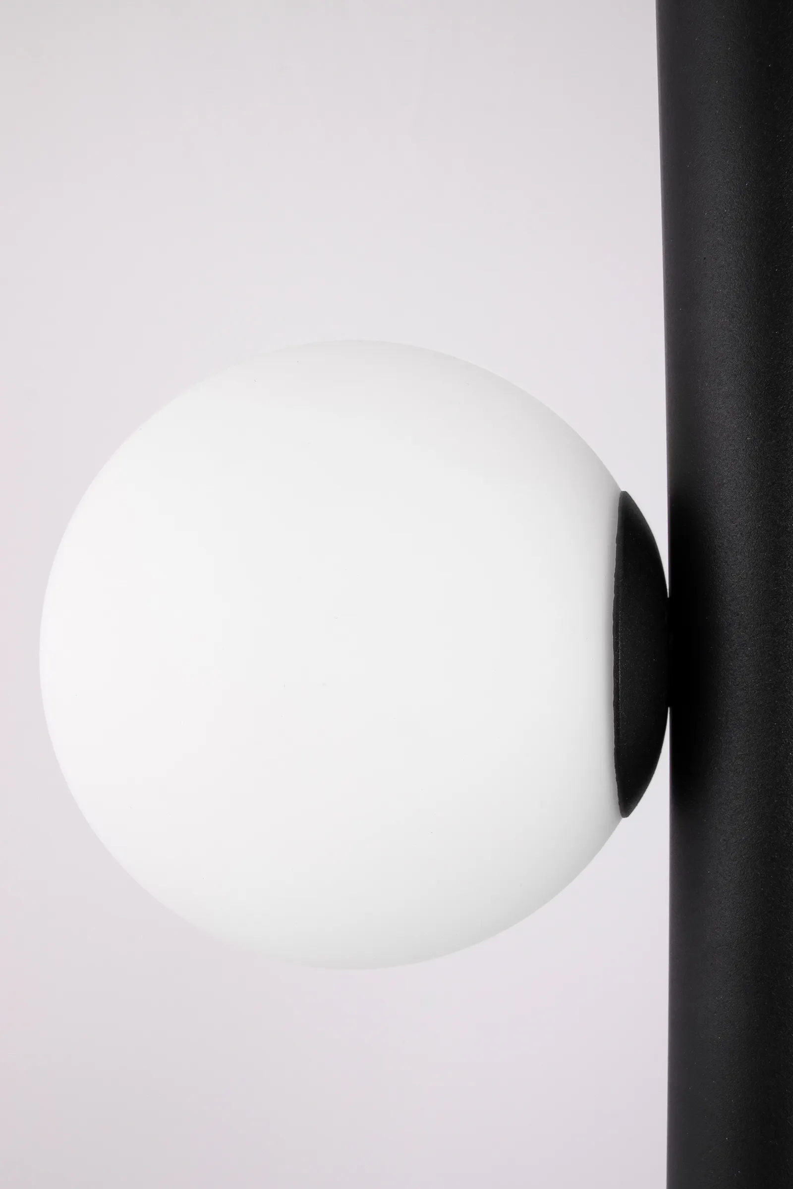 Pearl 3 pendel, Sort Globen Lighting