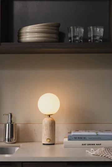 Torrano bordlampe bærbar - Beige travertine, 27,5 cm - Globen Lighting