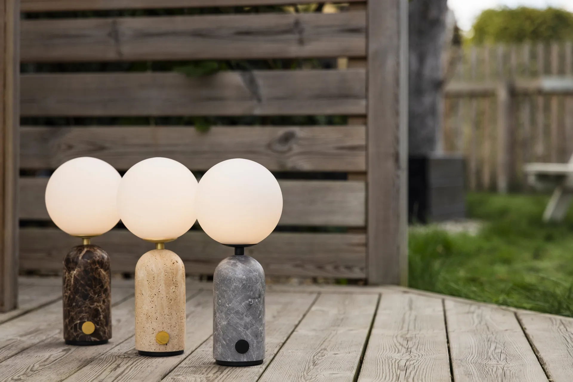 Torrano bordlampe bærbar, Beige travertine, 27,5 cm Globen Lighting