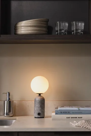 Torrano bordlampe portabel - Grå marmor - Globen Lighting