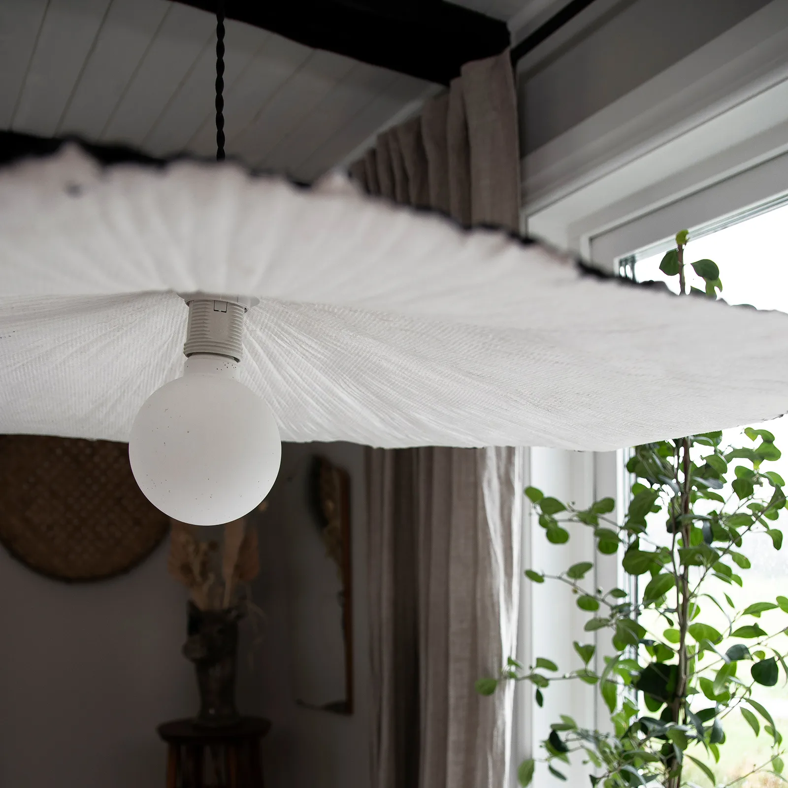 Tropez pendel 82 cm, Sort Globen Lighting