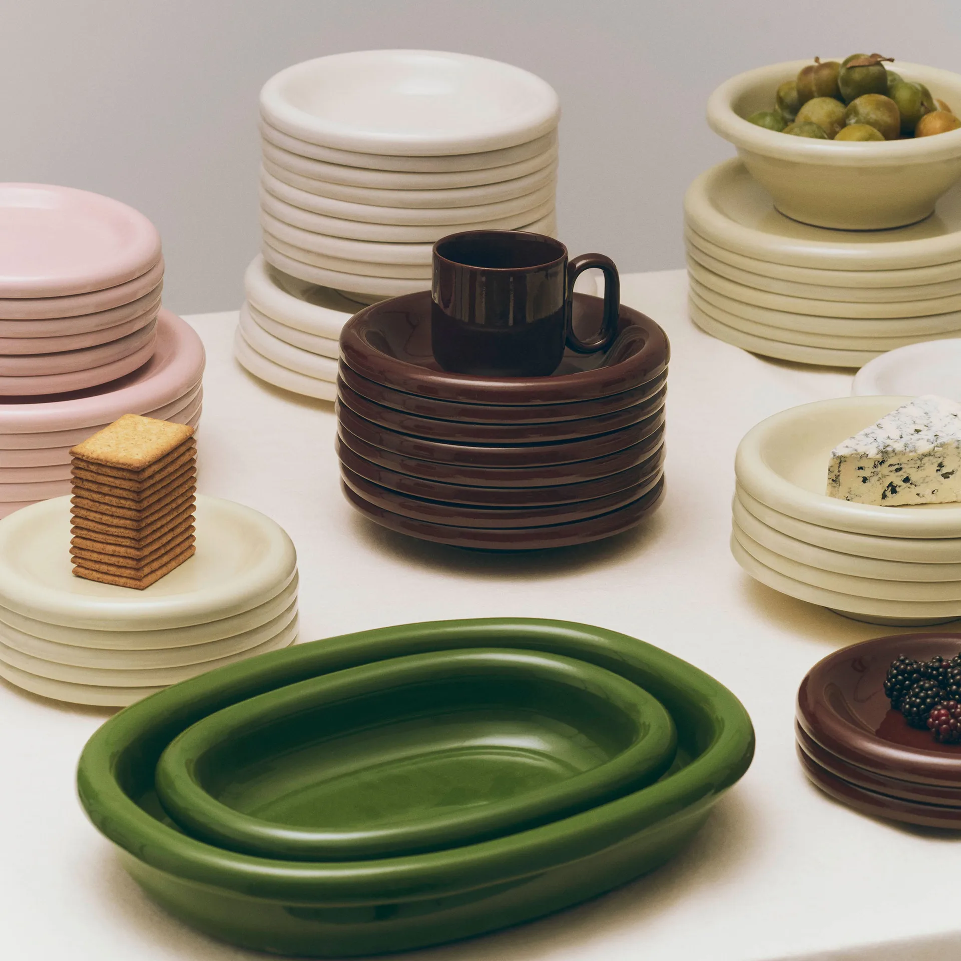 Barro ovalt serveringsfad, Green, small 20x27,5 cm HAY