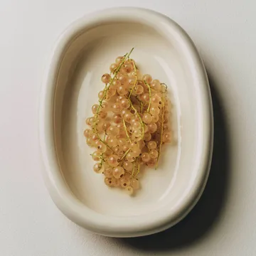 Barro ovalt serveringsfad - Off-white, small 20x27,5 cm - HAY