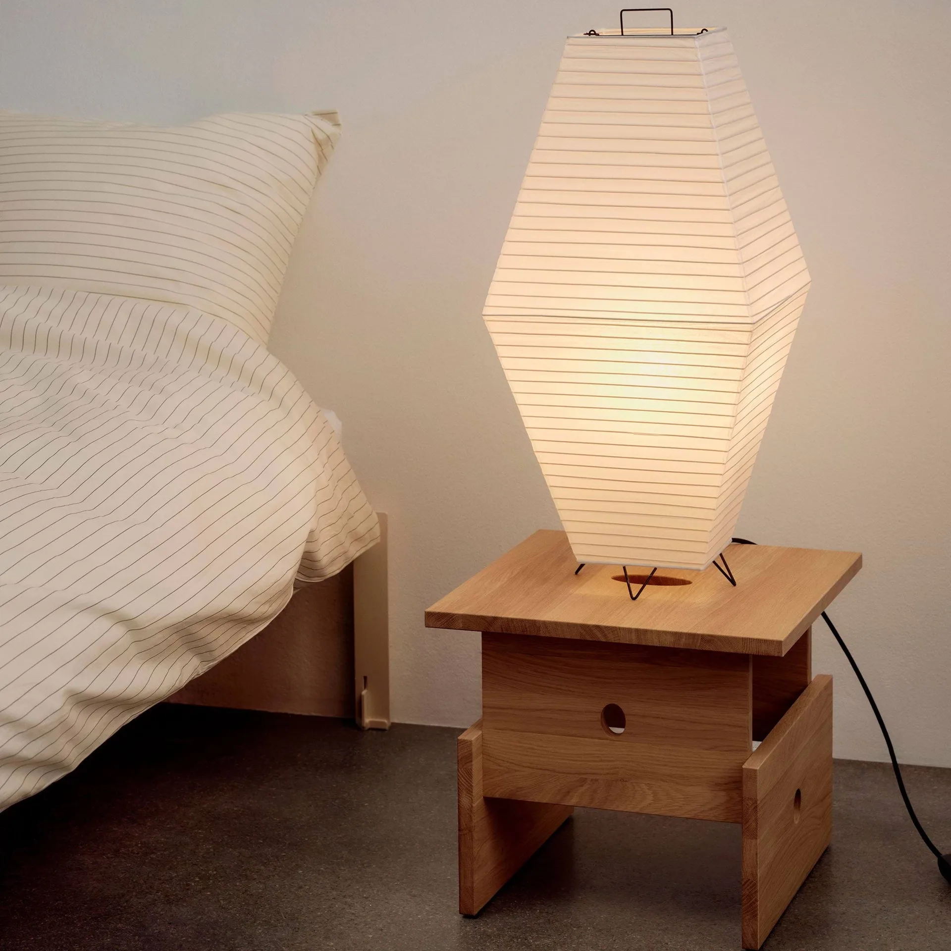 Paper Shade Prism lampeskærm til gulv-bordlampe, Classic white, 30x66 cm HAY