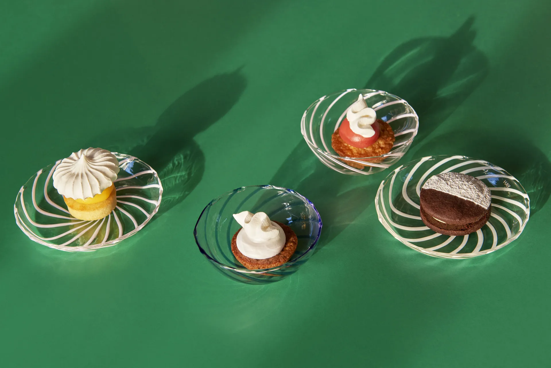 Spin fad Ø11 cm 2-pak, Klar/Hvid kant HAY