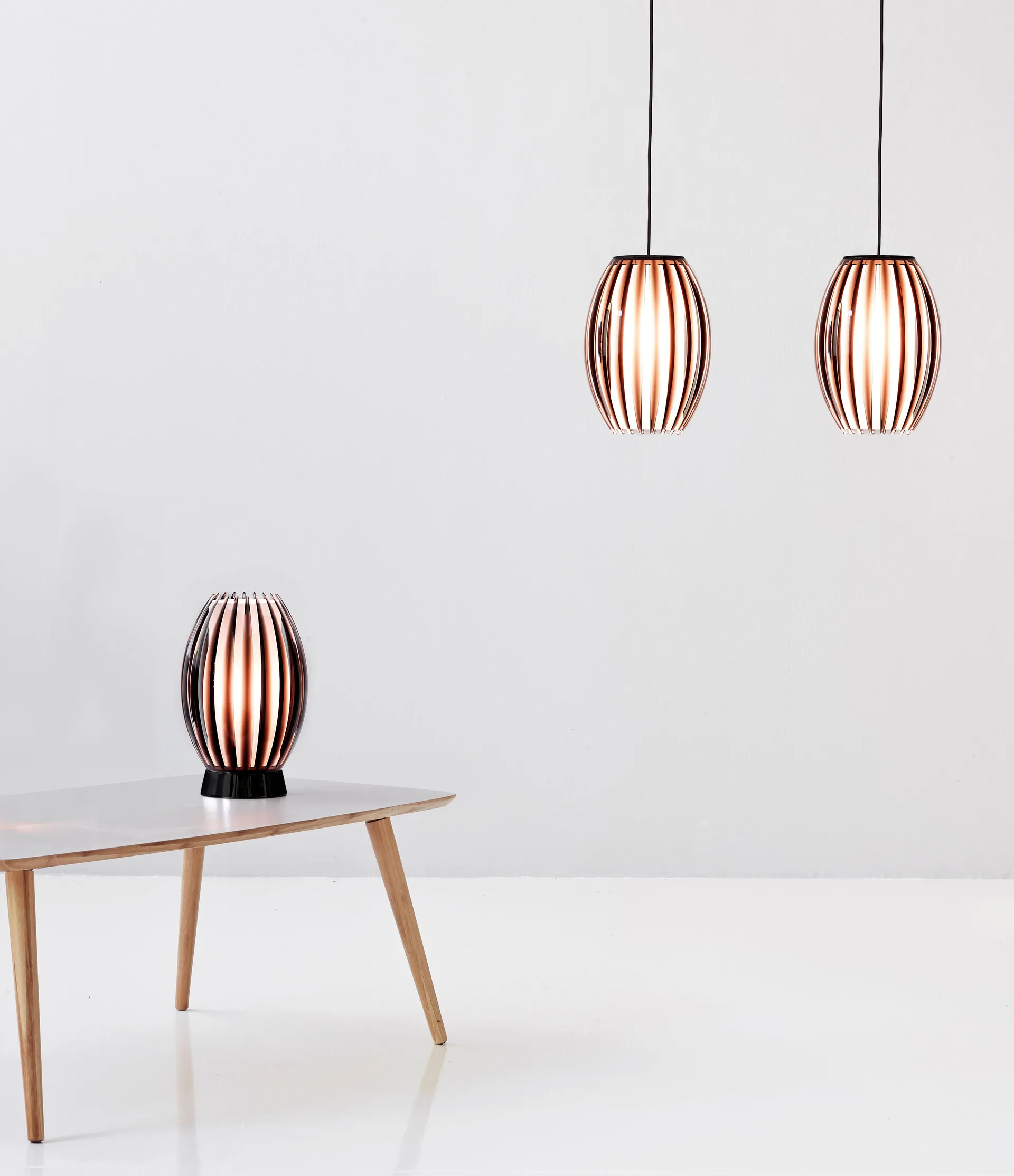 Tentacle bordlampe M 34 cm, Sort/Røgfarvet Herstal