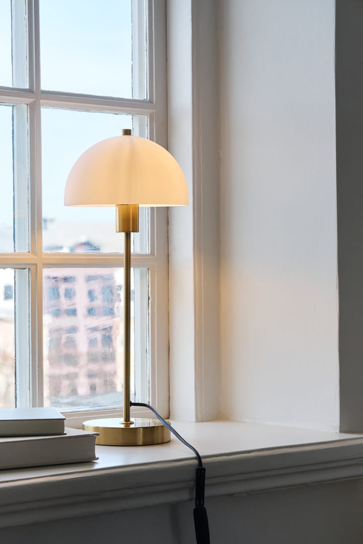 Vienda bordlampe, messing-hvid Herstal