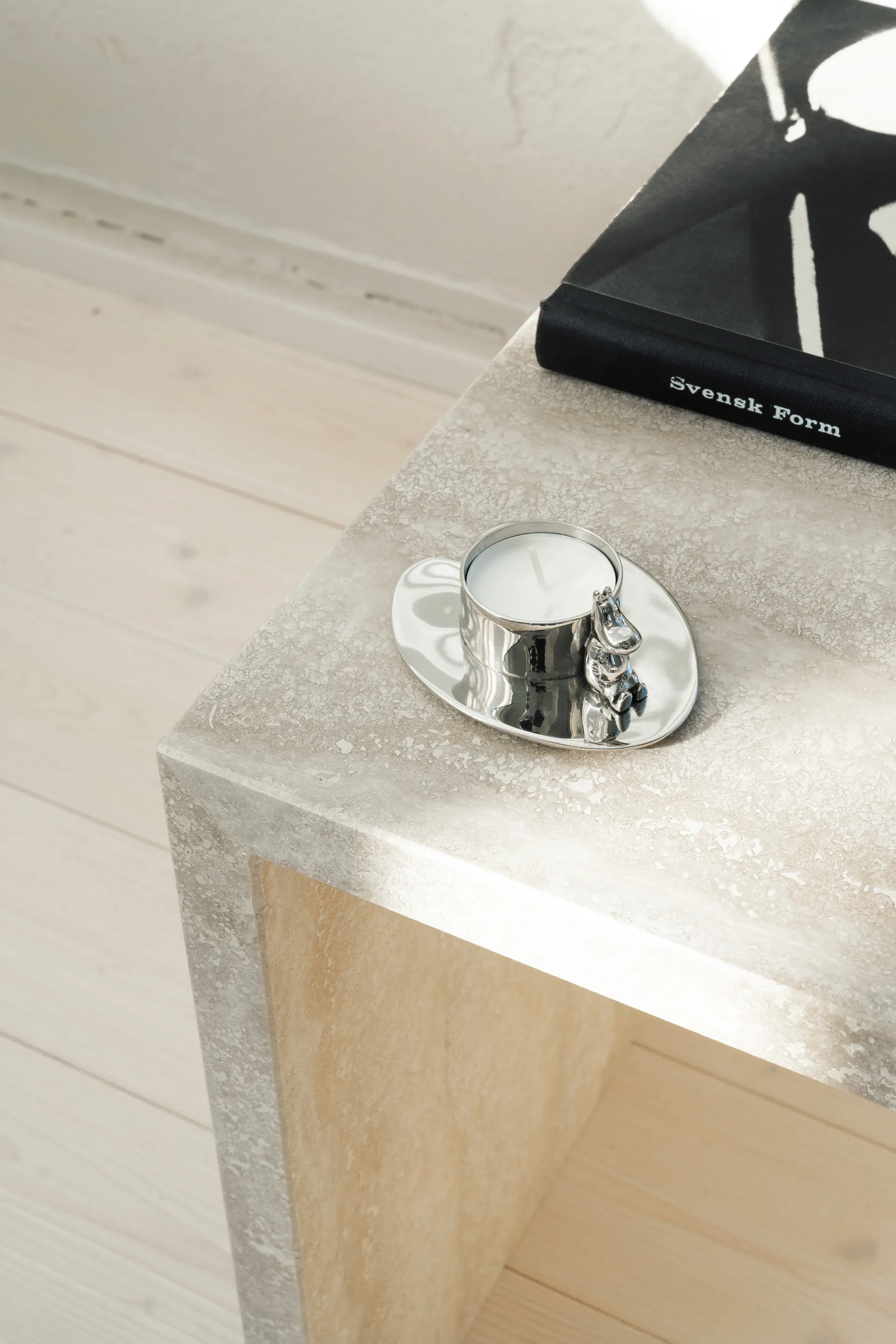 Hilke X Mumin No.3 lysestage, Forkromet messing Hilke Collection