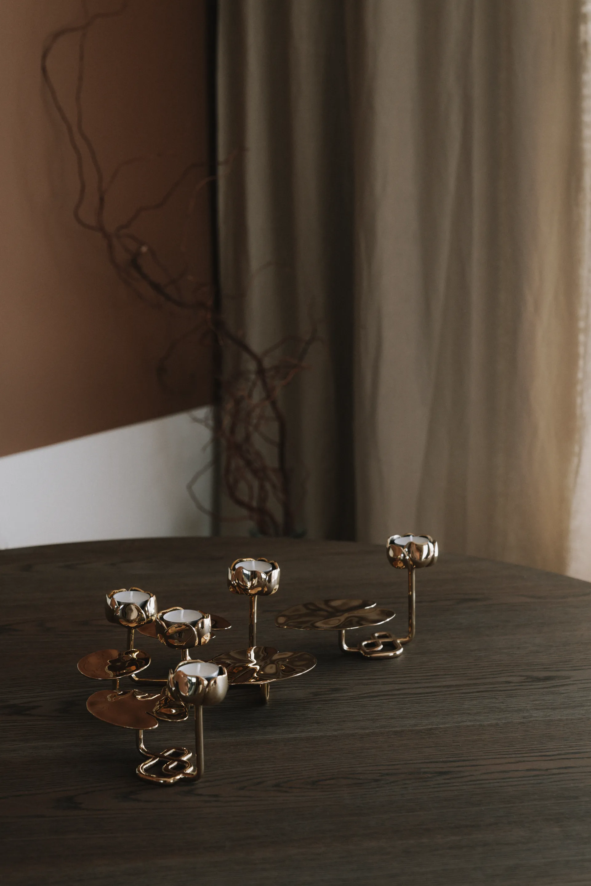 Ninfea grande lysestage, Messing Hilke Collection