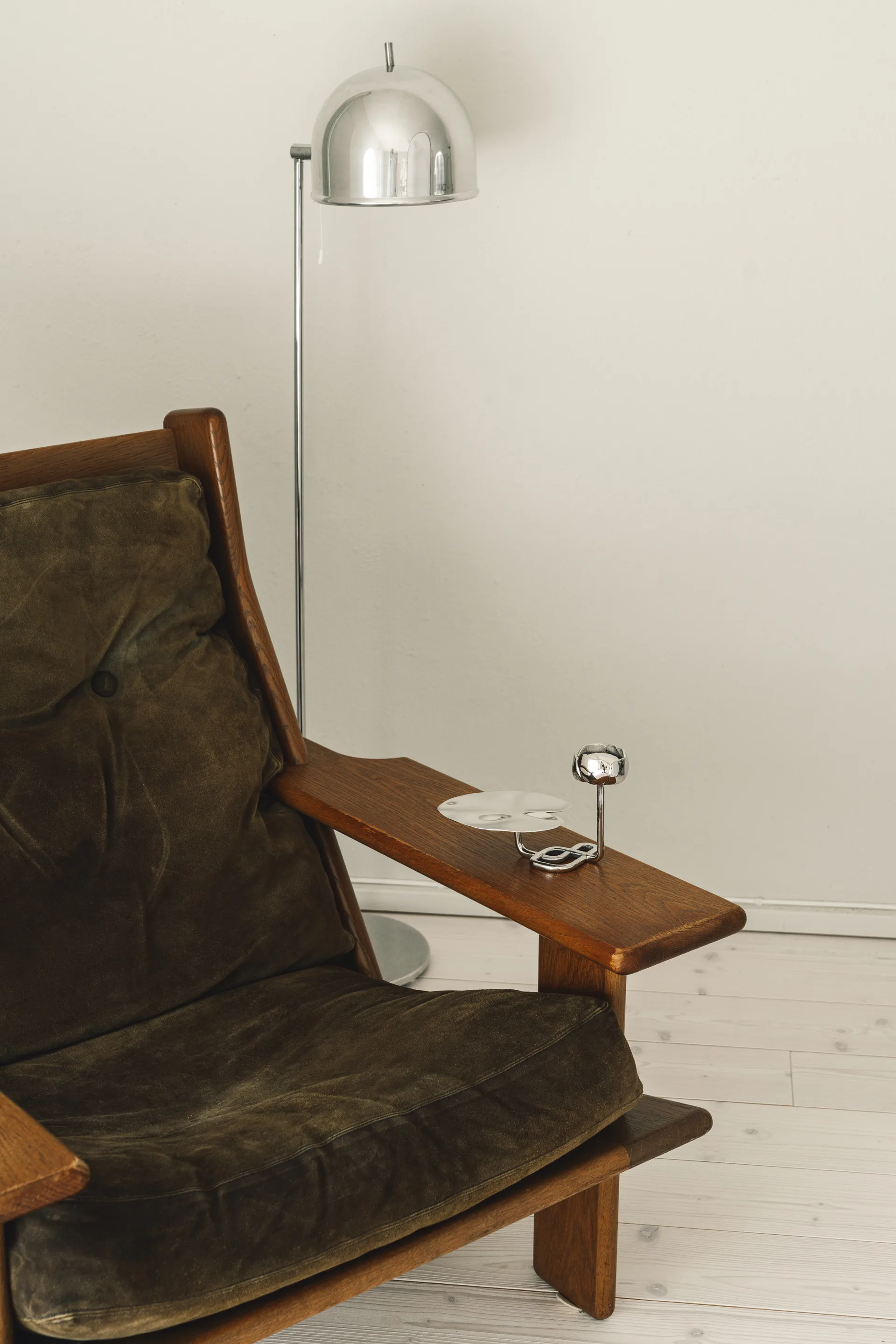 Ninfea No.2 lysestage, Forkromet messing Hilke Collection