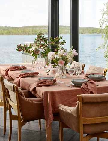 Sunshine dug - Grounded, 145x250 cm - Himla