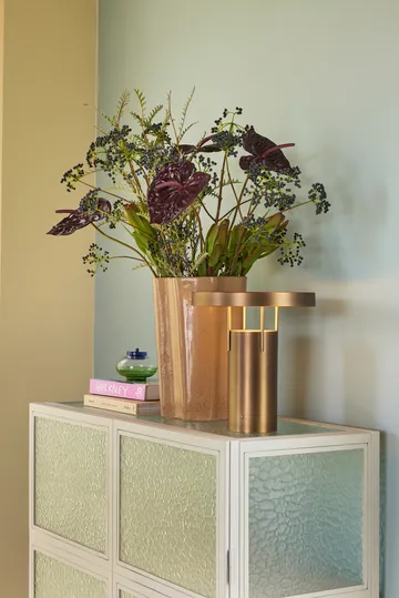 BringMe portabel bordlampe - Burnished brass, 28 cm - Hübsch Interior