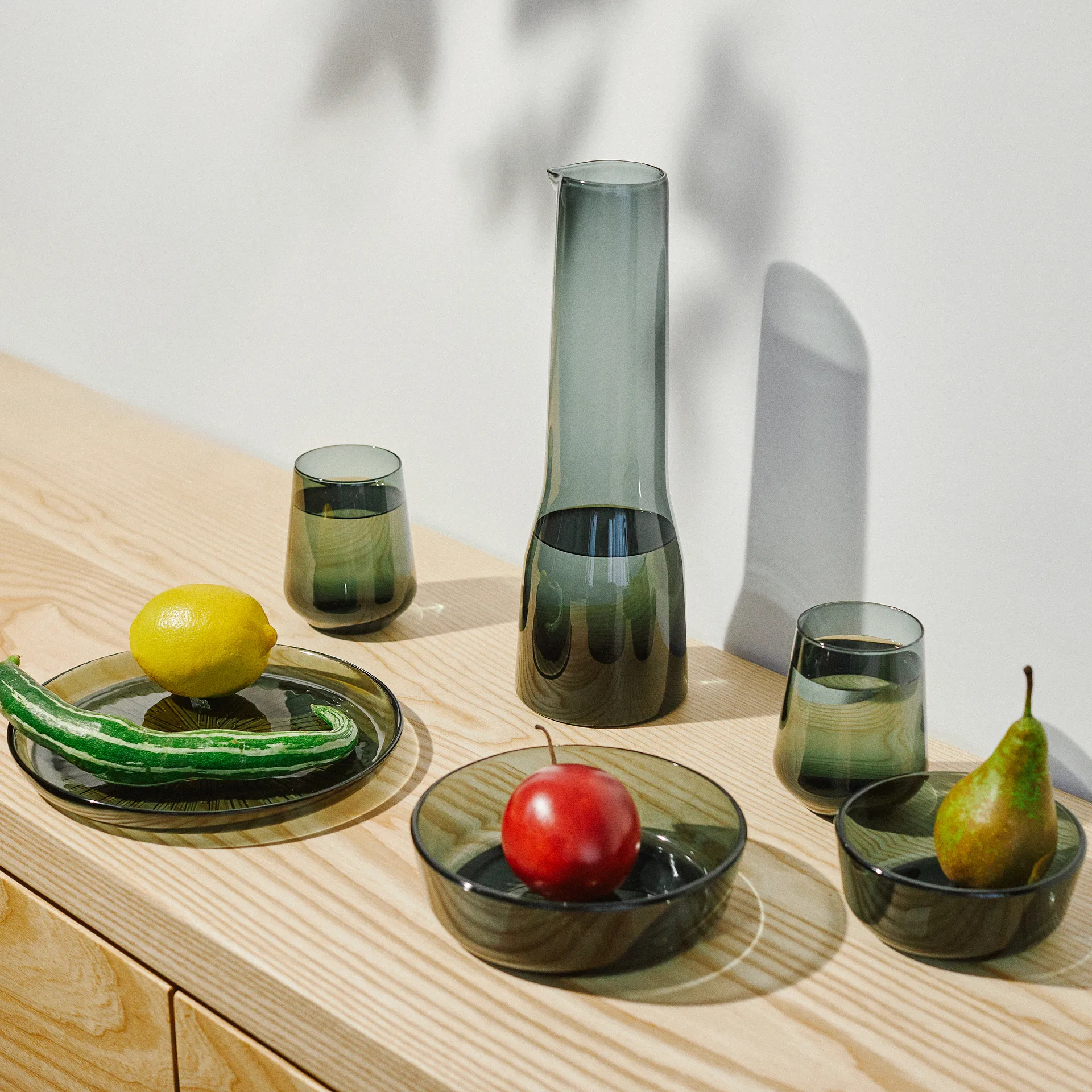 Essence tallerken Ø21,1 cm, Mørkegrå Iittala
