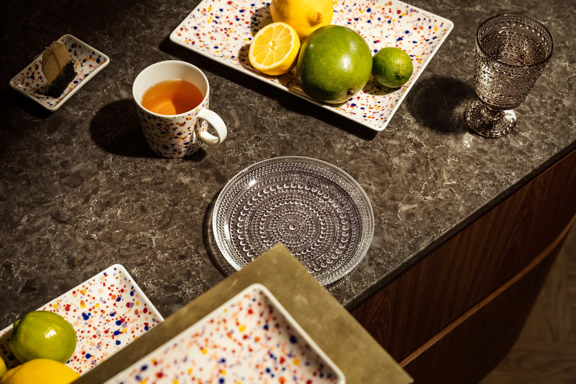 Oiva Toikka Helle A5 tallerken 15x21 cm, Ametyst Iittala