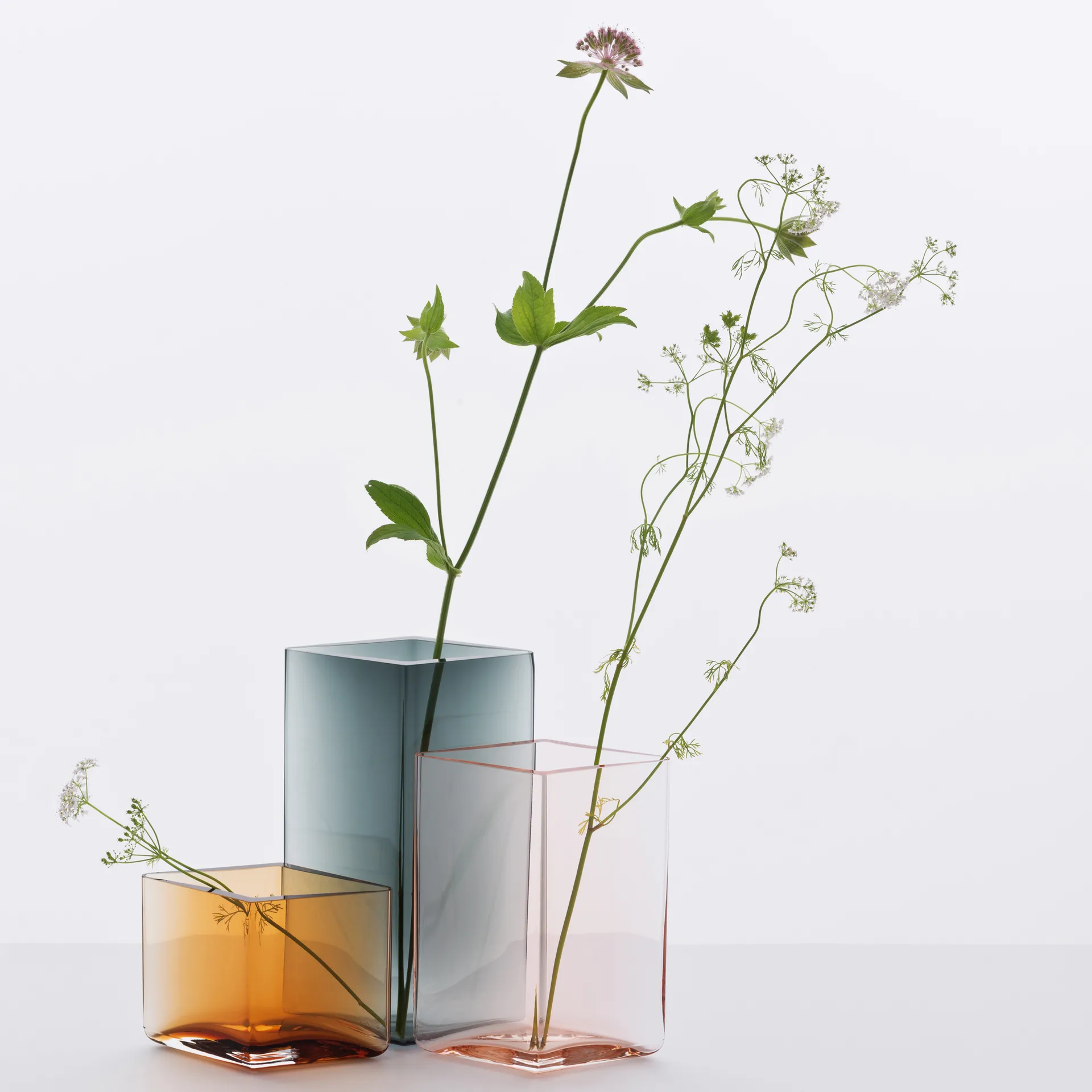 Ruutu vase 11,5x18 cm, grå Iittala