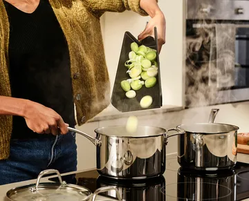 Chop2pot skærebræt plus sort - Regelmæssig - Joseph Joseph