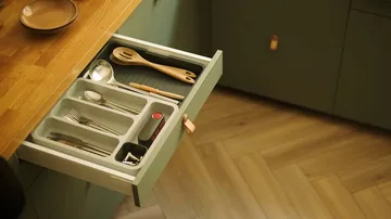 Drawerstore udtrækkelig bestikbakke 27,8 cm - Grå - Joseph Joseph