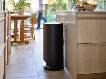 Joseph Joseph Arc pedalspand 30 L - Carbon black - Joseph Joseph