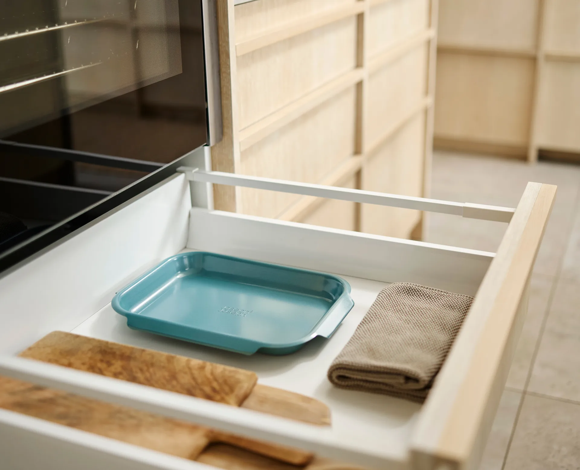 Nest bake ovnform 30 cm, Lille Joseph Joseph