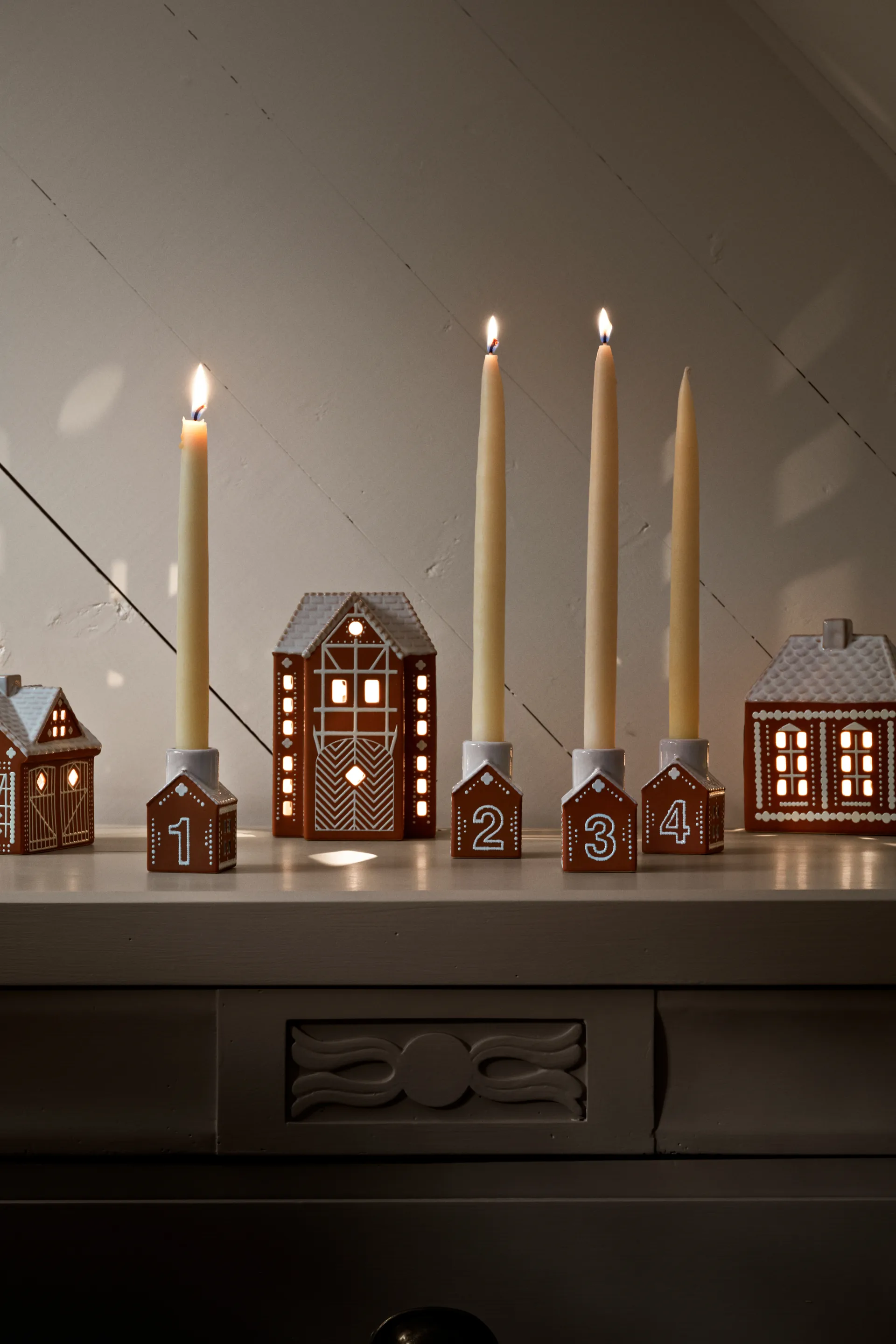 Gingerbread adventsstage 4 dele, Brun Kähler