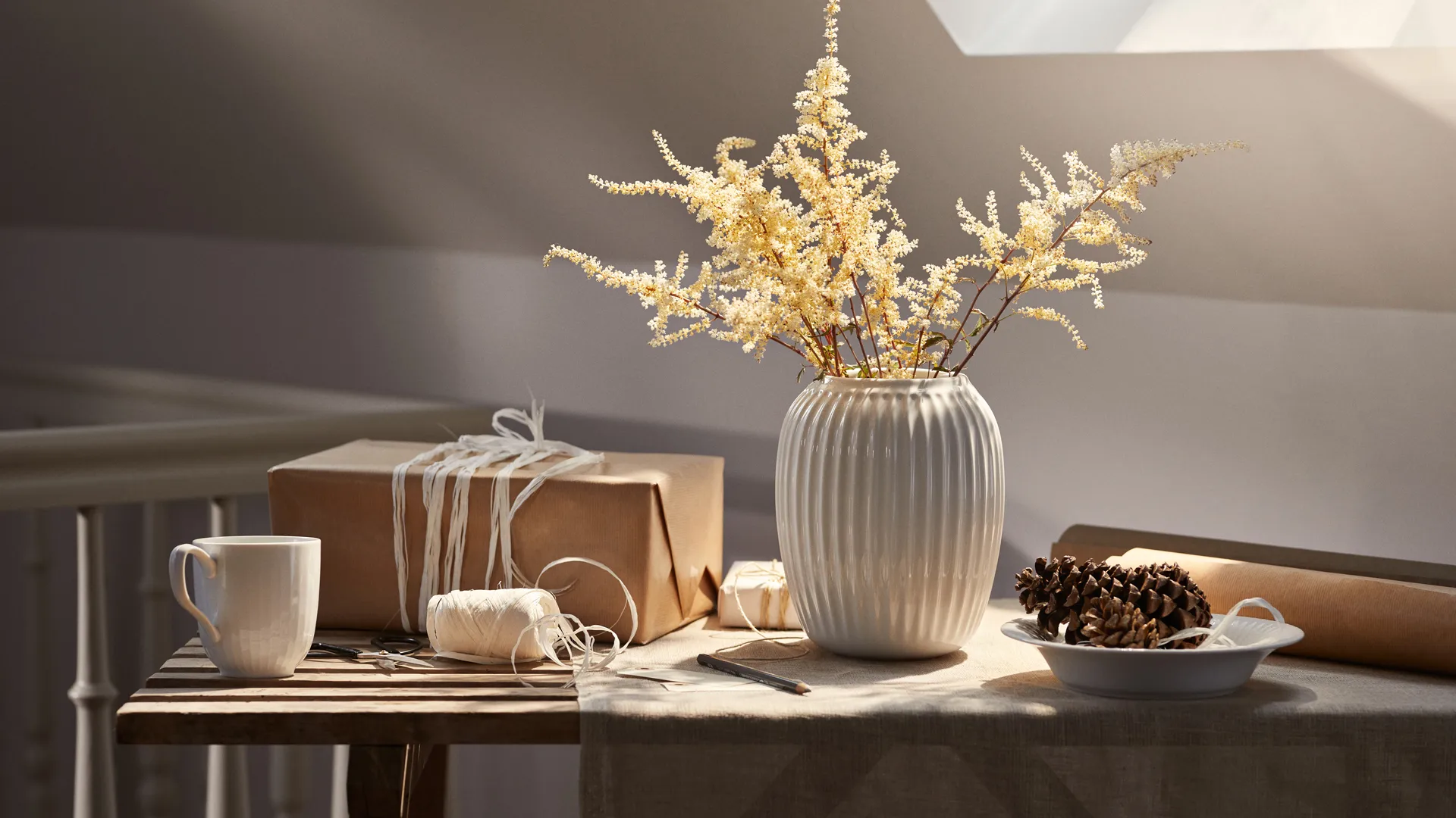 Hammershøi vase mellem, hvid Kähler