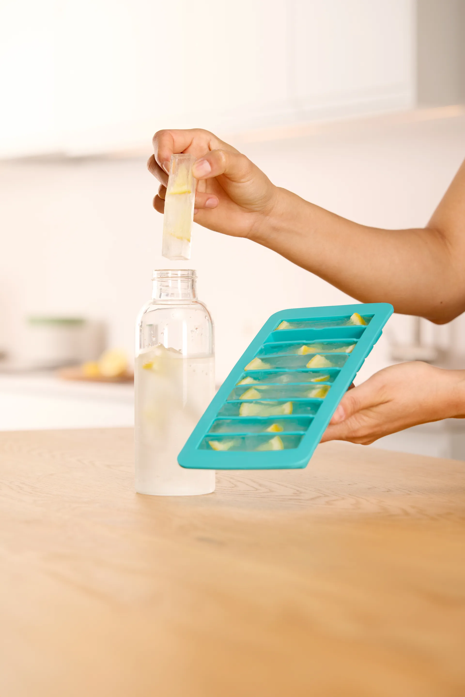 Lékué isterningebakke silikone med låg, Turkis, stave Lékué