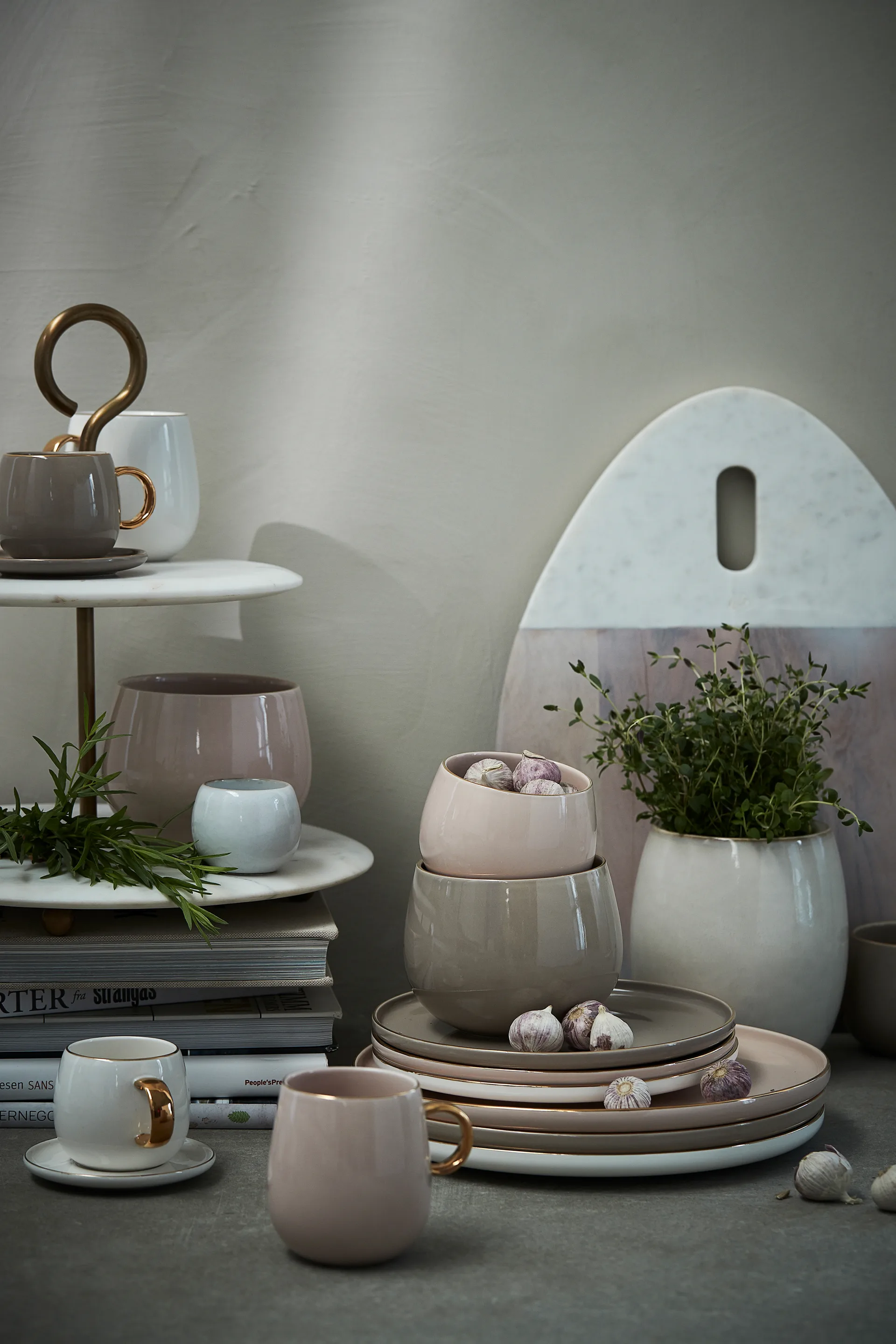 Clara krus med hank 27 cl, Driftwood/Light gold Lene Bjerre