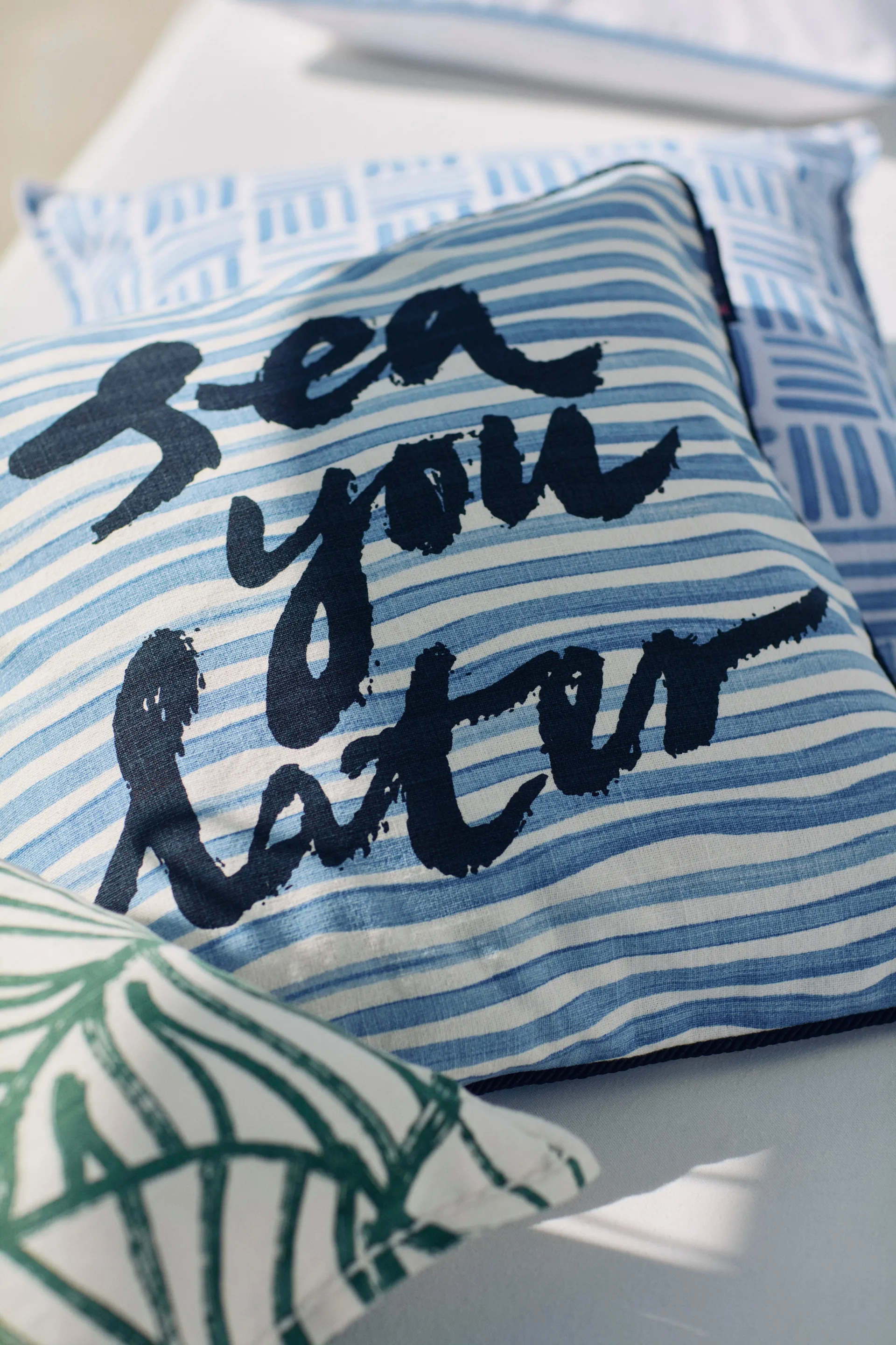 Graphic Printed Cotton Canvas pudebetræk 50x50 cm, Blue/White Lexington