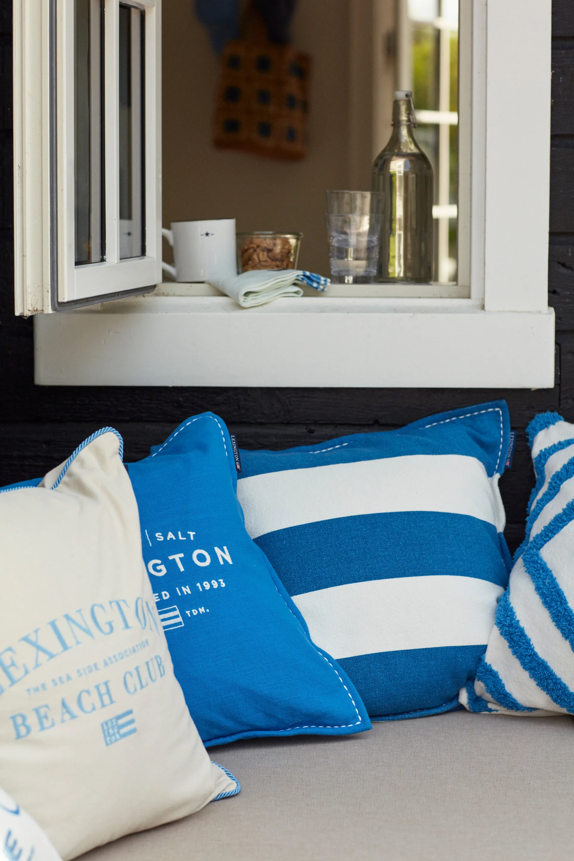 Rug Graphic Canvas pudebetræk 50x50 cm, Blå/Hvid Lexington