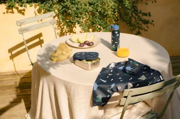 Arthur madkasse 13,5x17 cm - Sailing-classic navy - Liewood