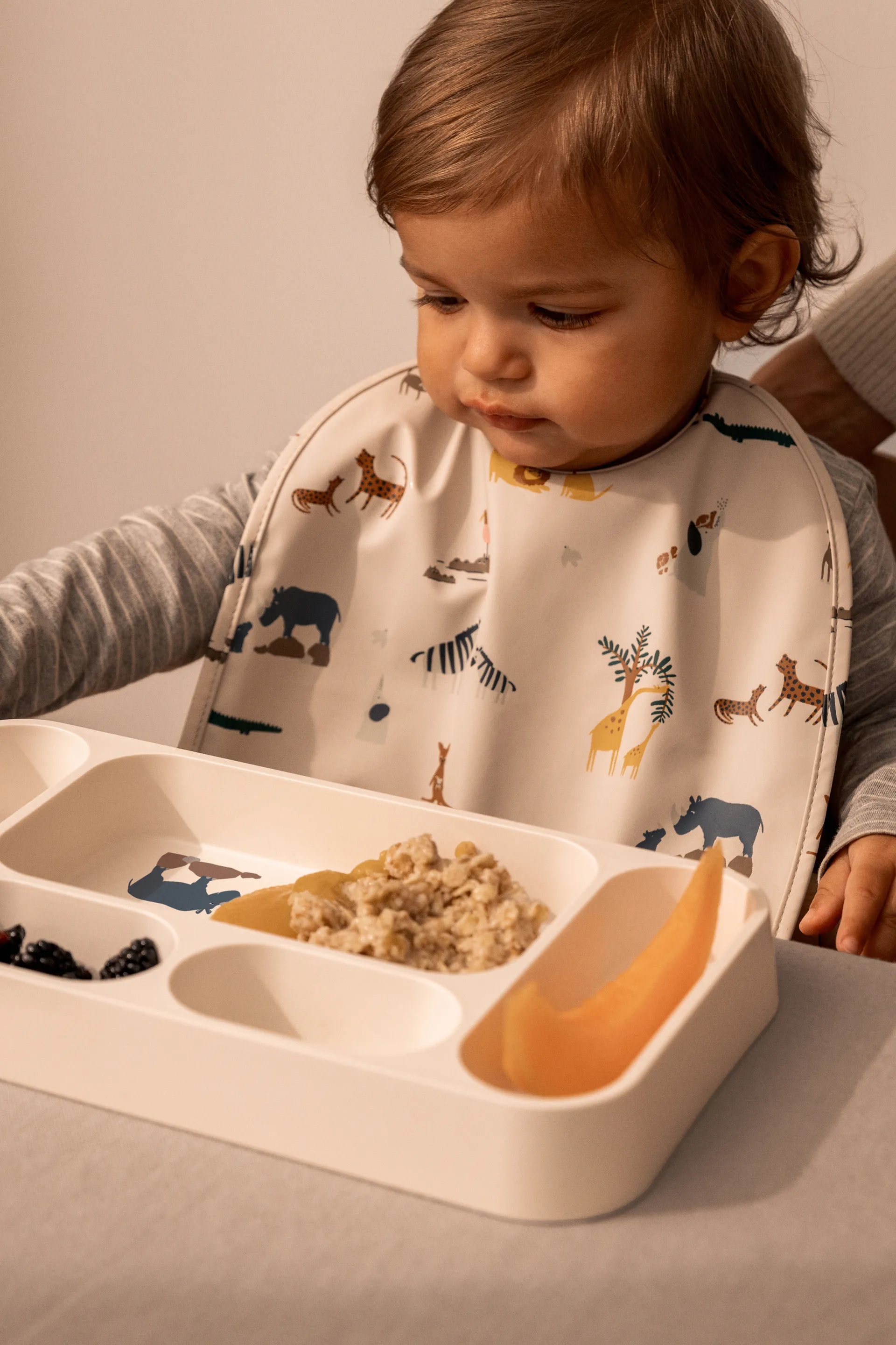 Mosu tallerken med 6 rum 17x30 cm, All together-Sandy Liewood