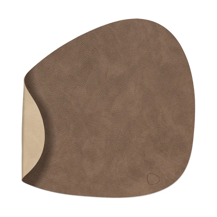 Cloud-Nupo vendbar dækkeserviet, curve L 1 stk. - Brown/Sand, 44x37 cm - LIND DNA