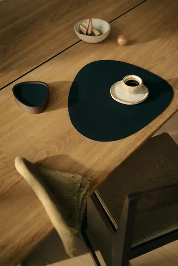 Corduroy dækkeserviet curve L - Black ink - LIND DNA