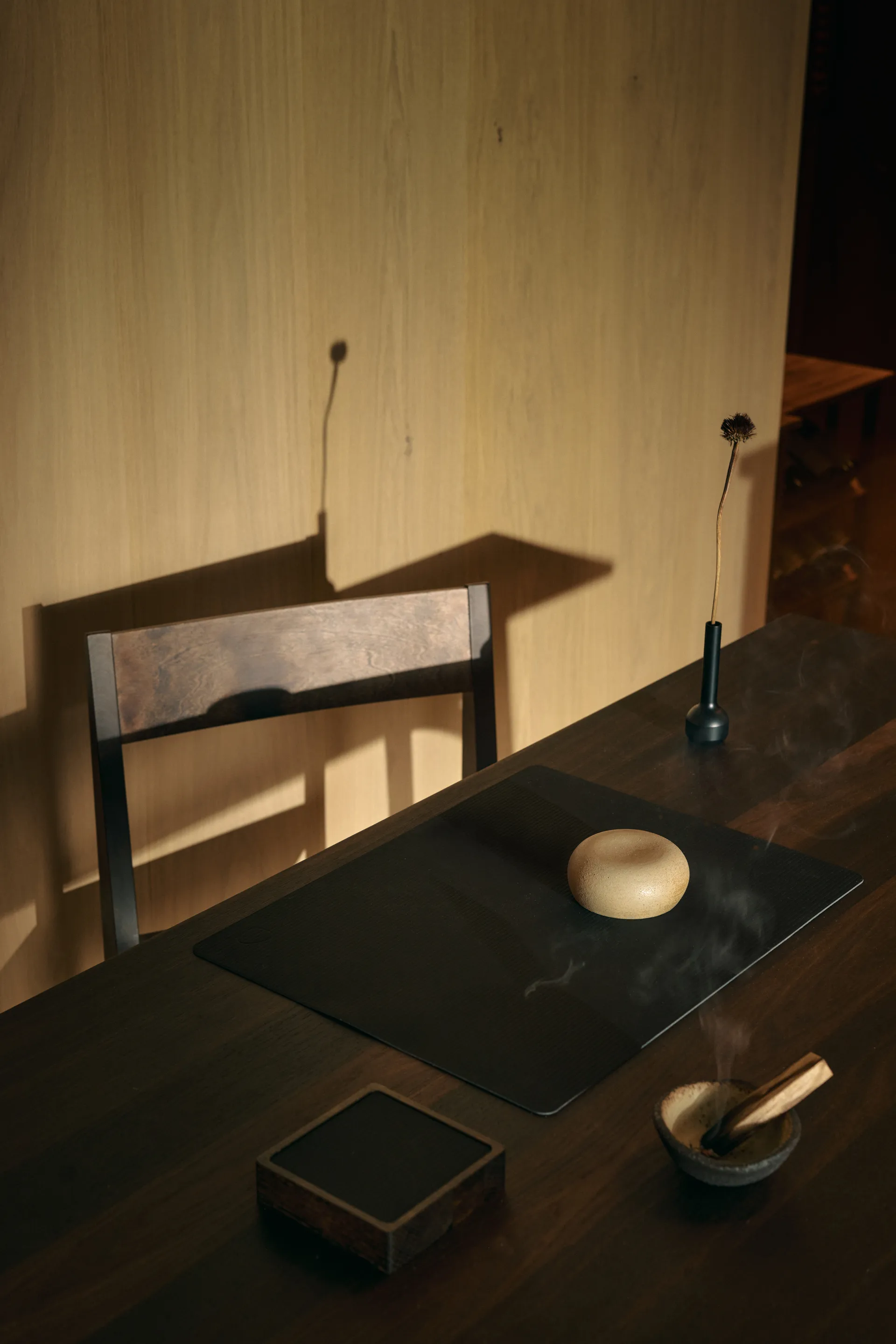 Corduroy glasbrikker square, Black ink LIND DNA