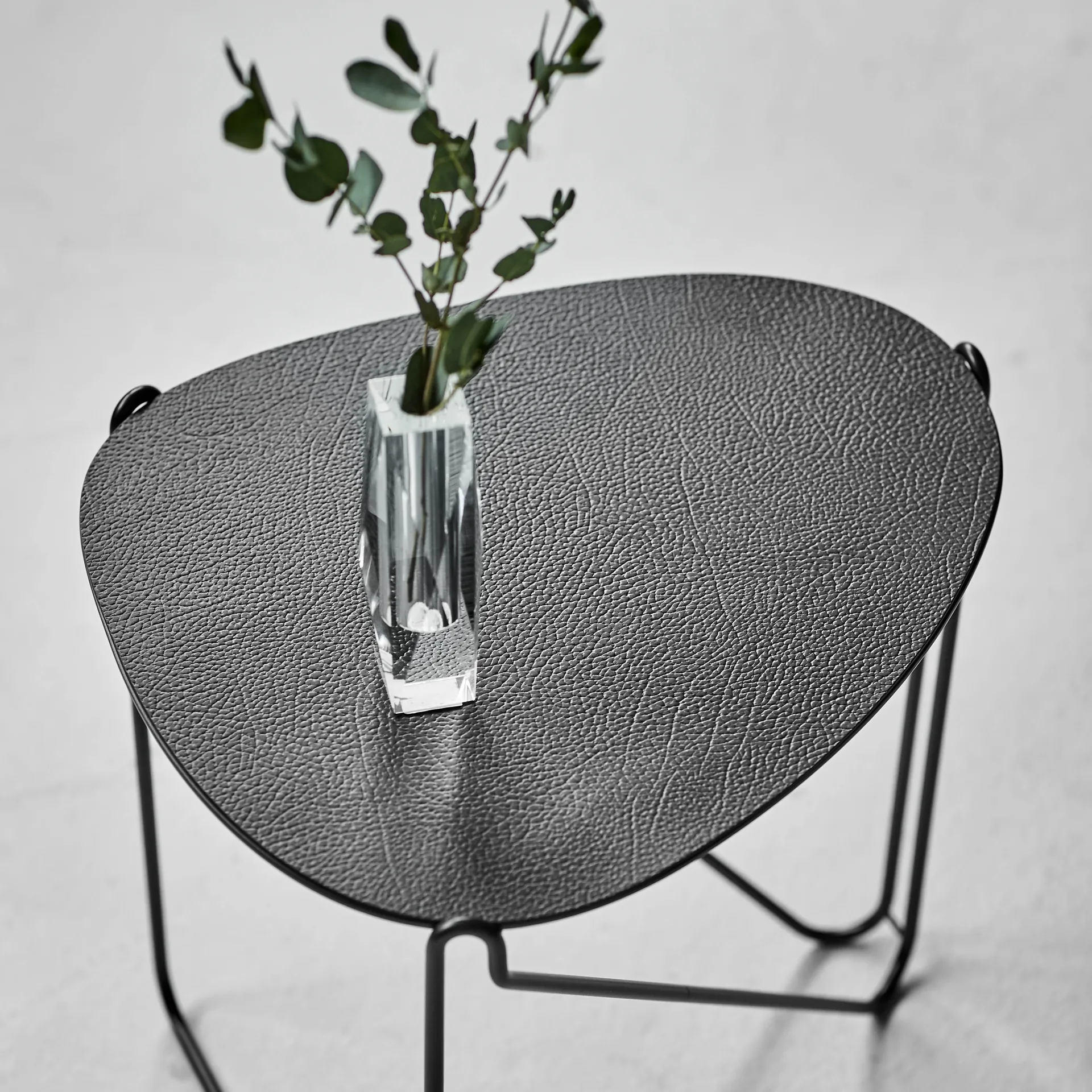 Curve Chameleon Hippo sidebord, Black/Anthracite LIND DNA