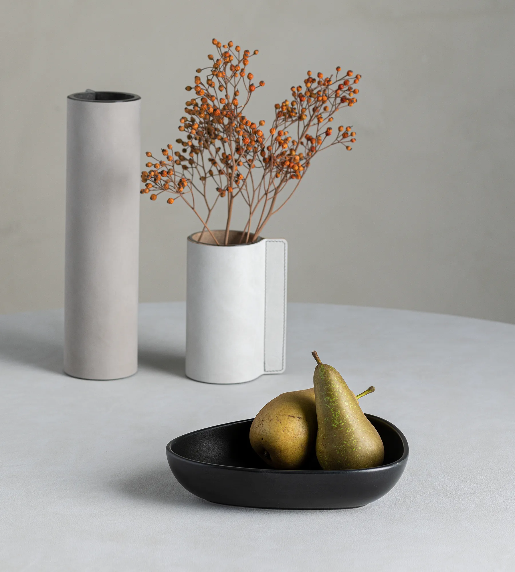 Curve Stoneware dyb tallerken 19x22 cm, Black LIND DNA