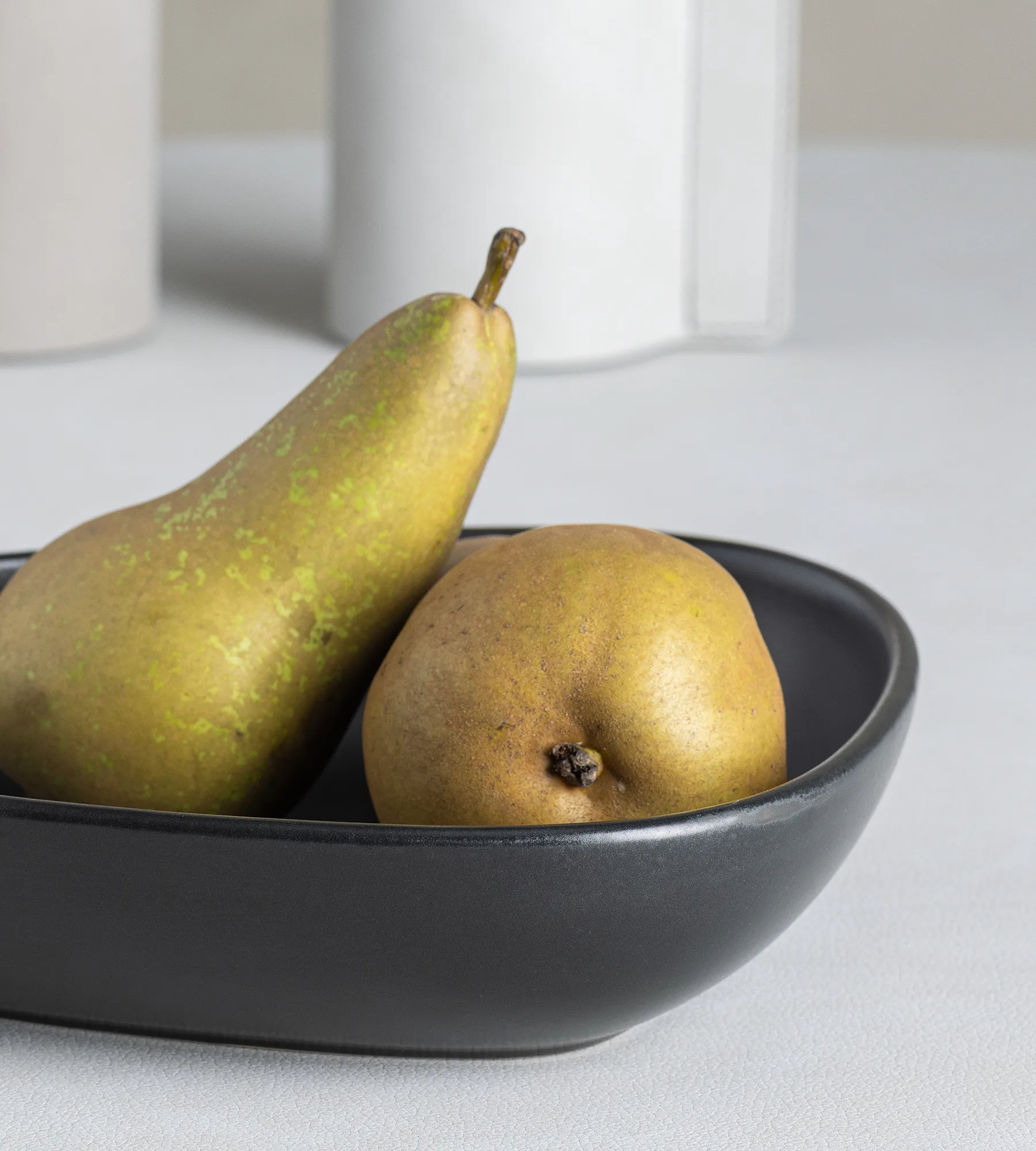 Curve Stoneware dyb tallerken 19x22 cm, Black LIND DNA