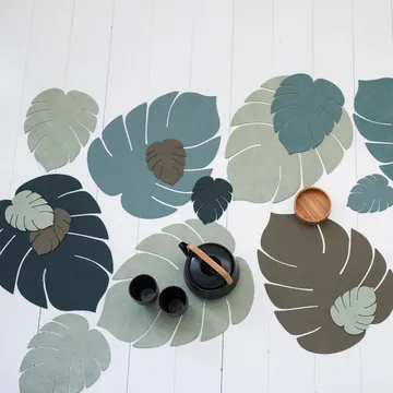 Monstera Leaf Nupo dækkeserviet L - Army green, 42x35 cm - LIND DNA
