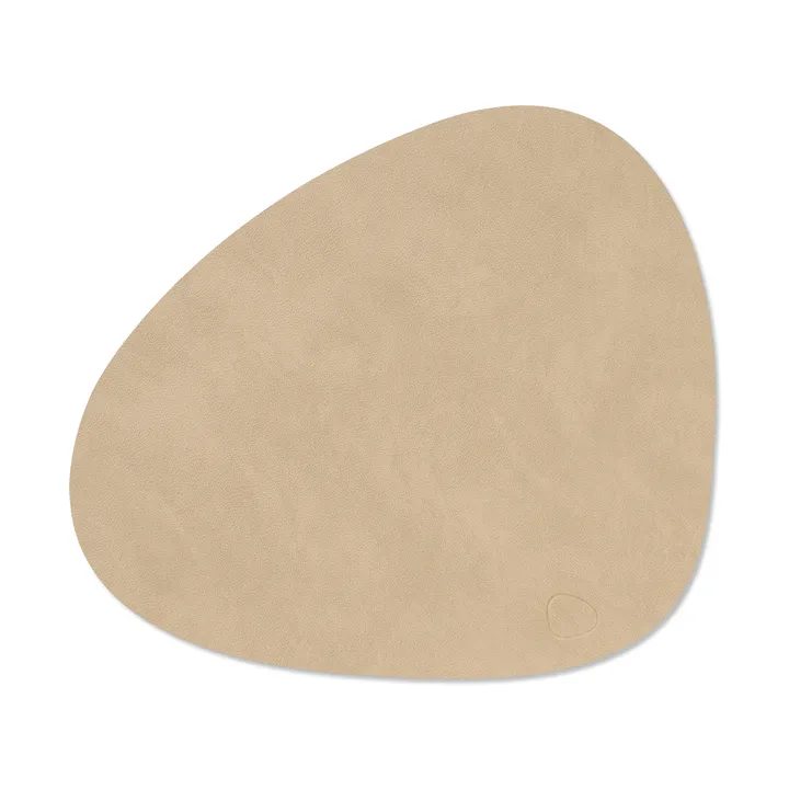 Nupo dækkeserviet curve M - Sand, 35x31 cm - LIND DNA