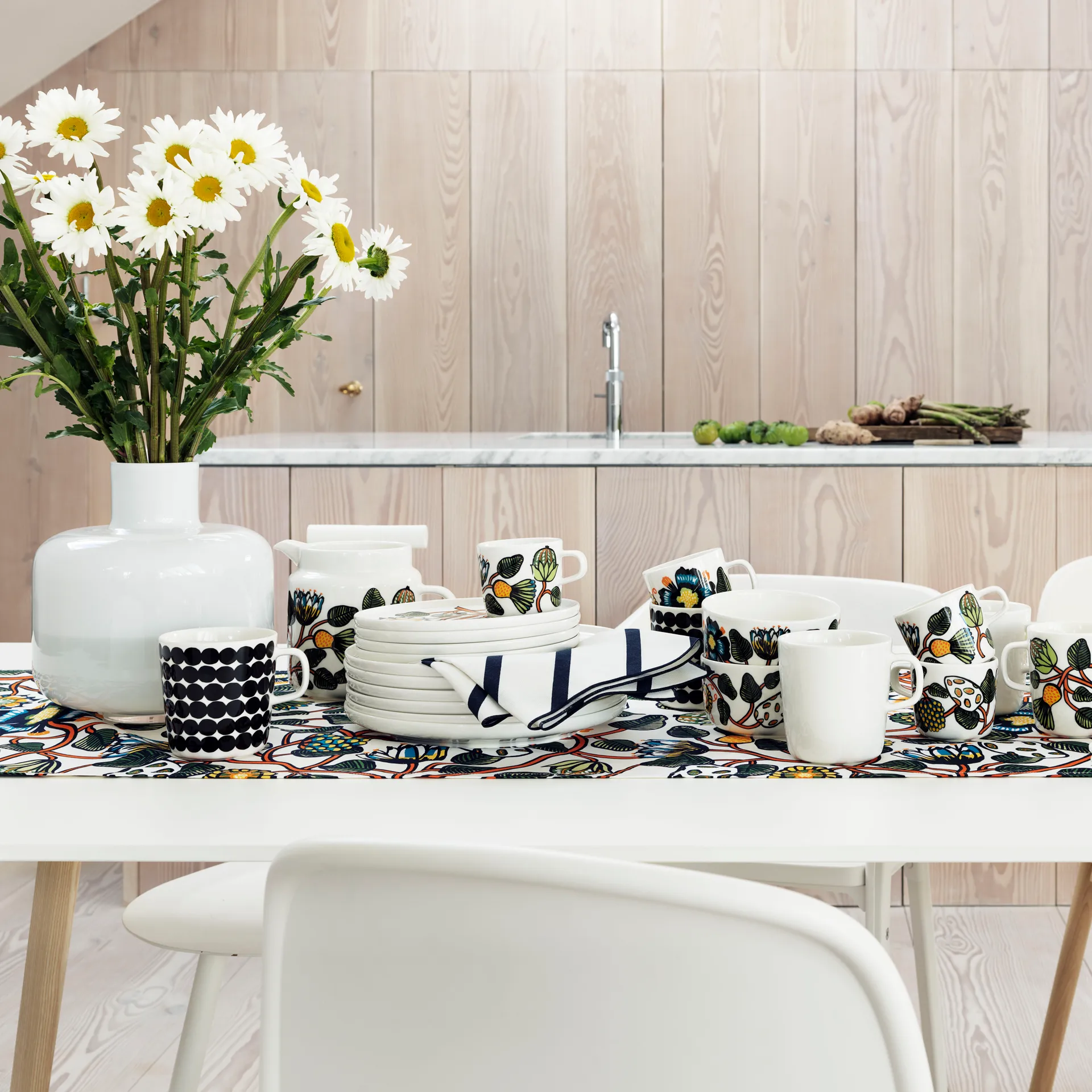 Ming vase, hvid Marimekko