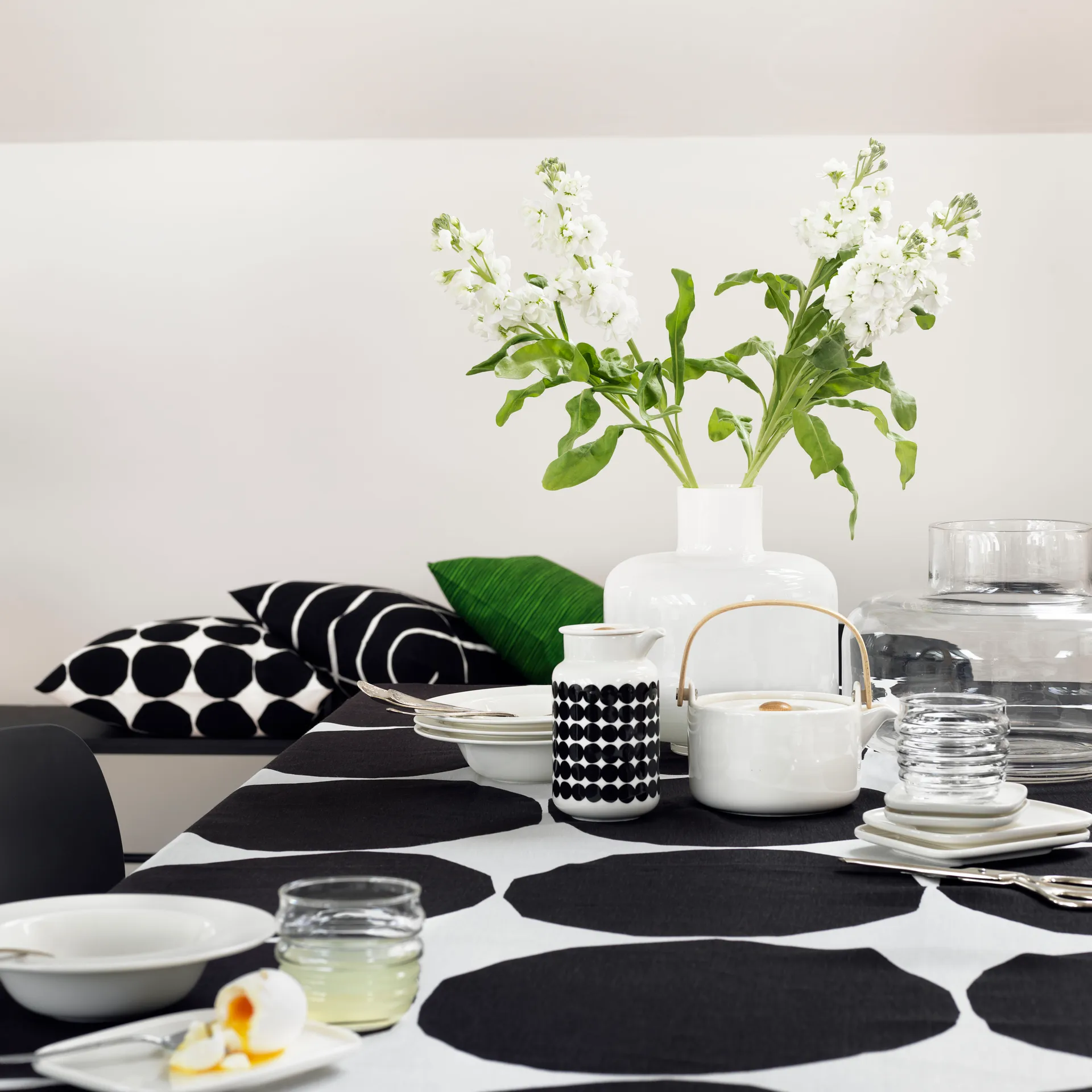 Ming vase, hvid Marimekko