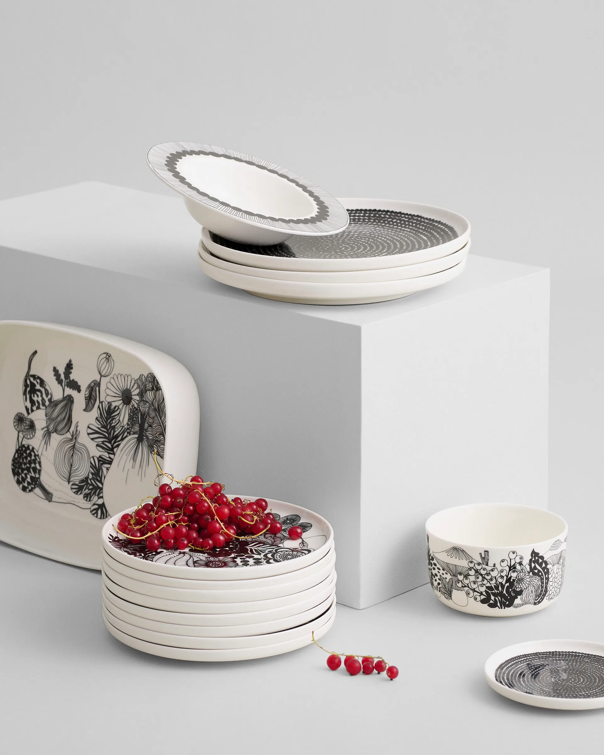 Siirtolapuutarha skål 5 dl, sort-hvid (Finland 100 år) Marimekko