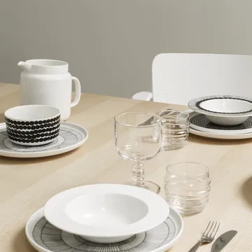 Siirtolapuutarha tallerken Ø 25 cm, 6 stk sort-hvid - Marimekko